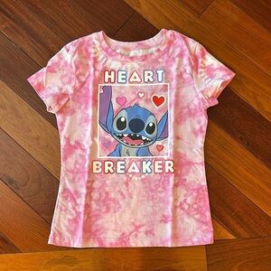 Girls stitch Valentine’s Day t shirt size 6.
